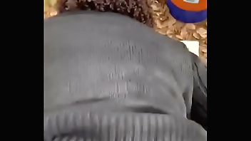 Comendo a mãe do amigo no mato