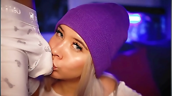 Sexy Colombian blonde wants to eat her 's cock while you watch