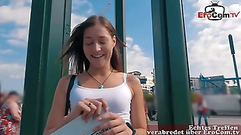 schlanke 18 jährige teen mit kleinen titten beim deutschen sextreffen