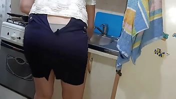 While my step mother was washing the dishes, I masturbated my pussy - Lesbian Illusion Girls