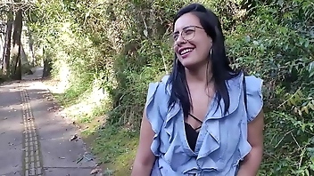 I cheat on my girlfriend with a Venezuelan street whore. INSTAGRAM: KyleiEllish