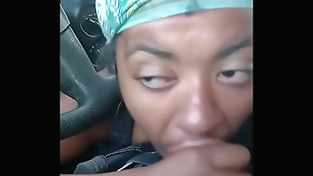 YOUNG GIRL GIVES HEAD