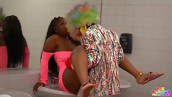 Sugar Daddies Be Like